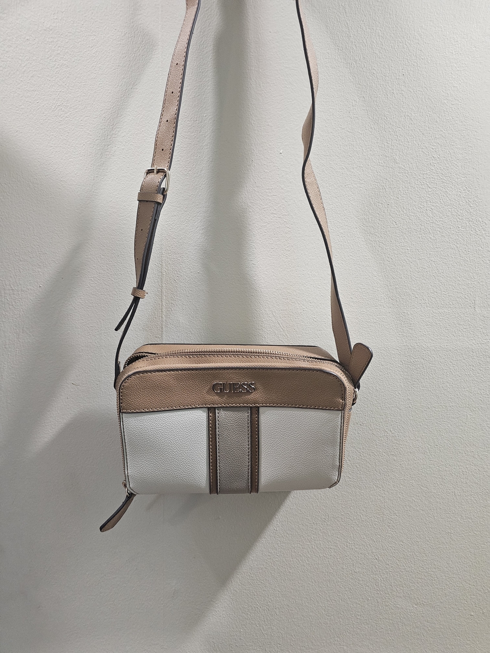 GUESS Two-Tone White and Tan Crossbody Belt Bag